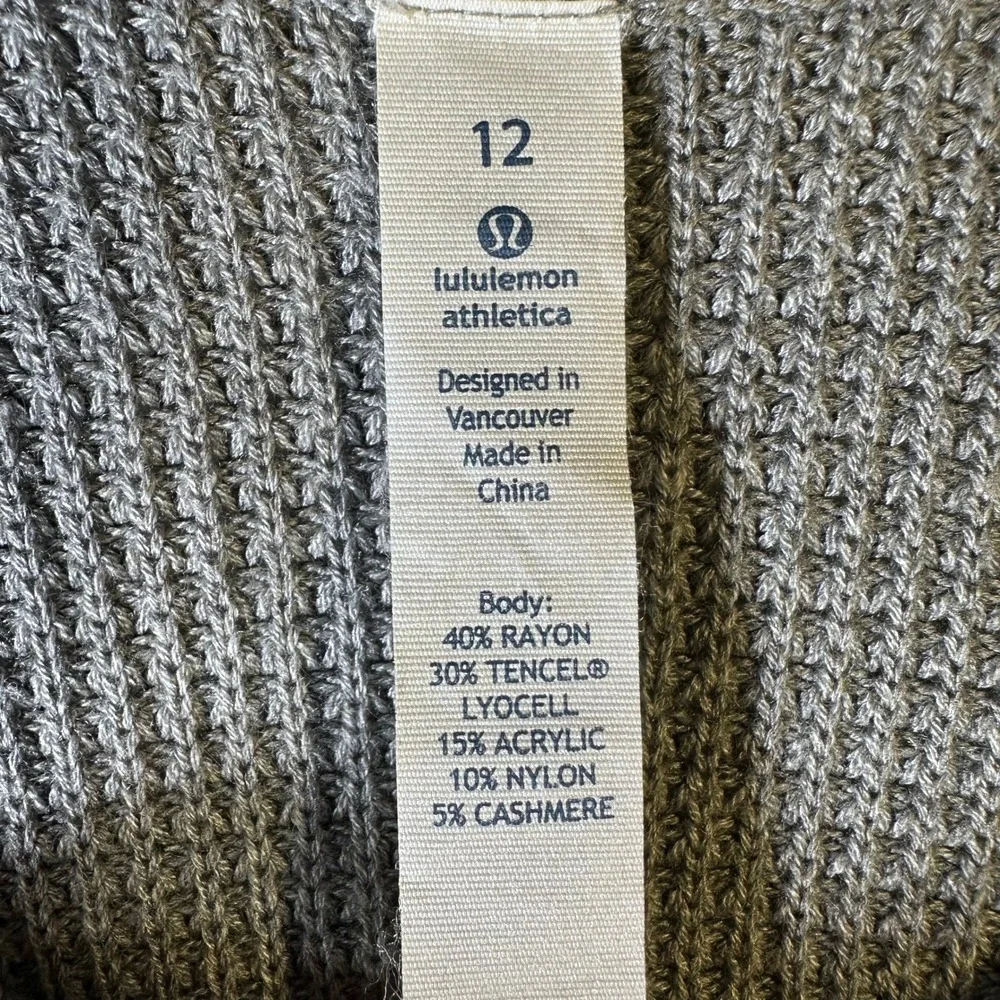 Lululemon Gray V-Neck‎ Waffle Knit Sweater Cashmere Blend Thumbholes Size 12
